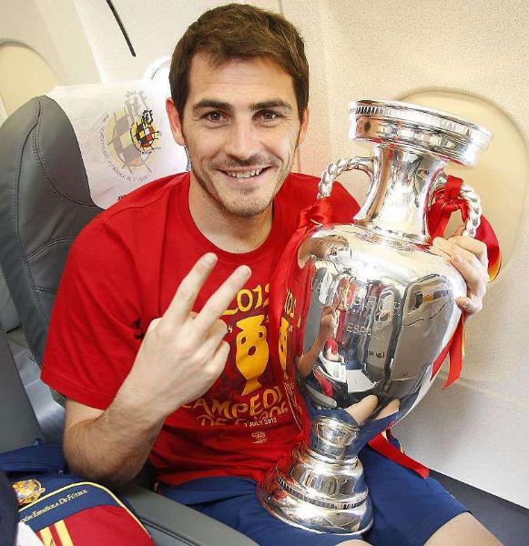 Casillas cun gin tonic celebrando que esta vez so lle meteron dous