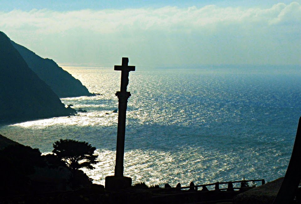 San Andrés de Teixido sufre as consecuencias da masificación turística paranormal.