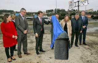 Feijóo, con Hernández e Pastor, destapando o carallo.