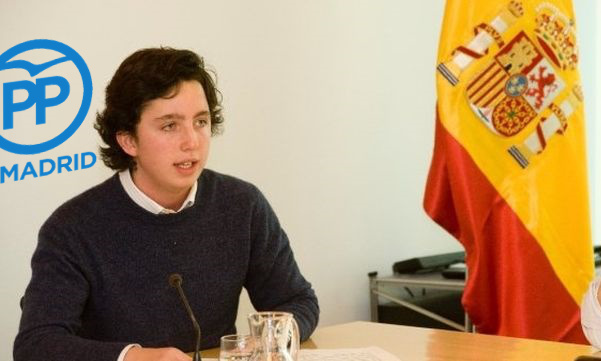 O pequeno Nicolás exercendo as labores de voceiro do PPdeMadrid.