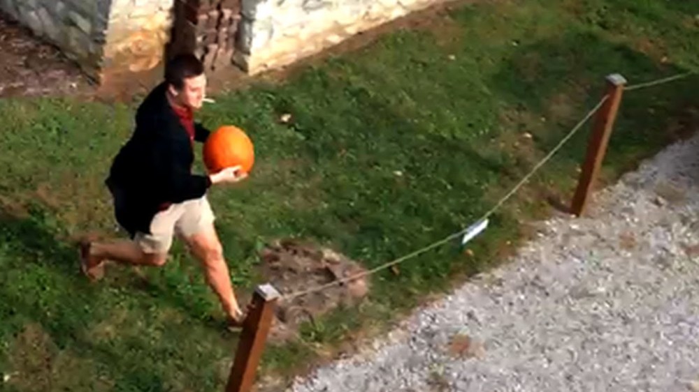 Fotograma dun dos asaltantes cazado infraganti